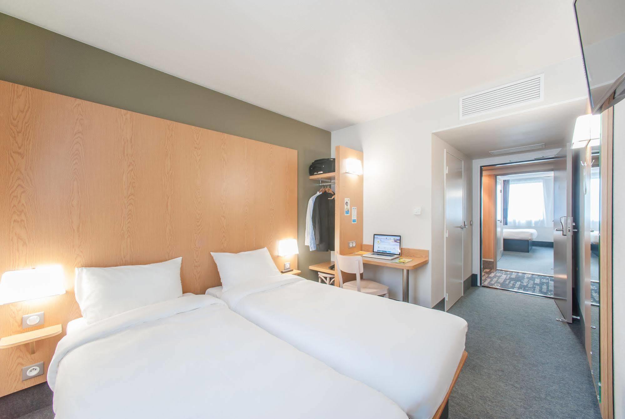 B&B Hotel Paris Porte Des Lilas Luaran gambar